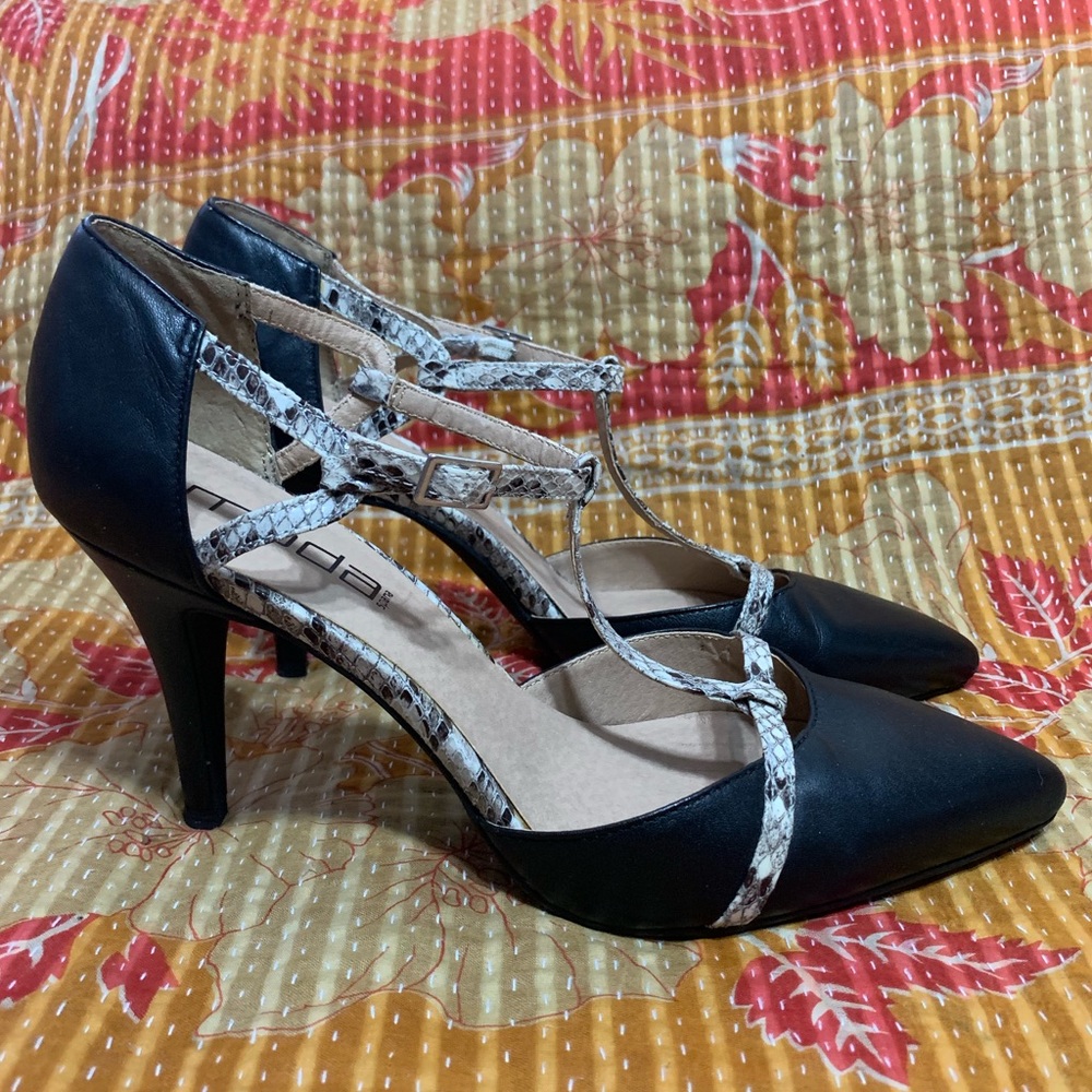 Moda Spana Black Snakeskin Leather Heels Sz 10